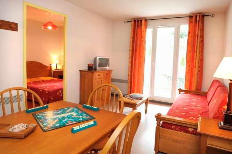 Residence Nemea Les Grands Ax Акс-ле-Терм Екстериор снимка